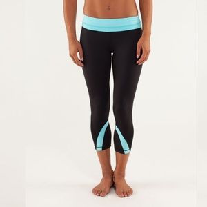 Lululemon Inspire Crop